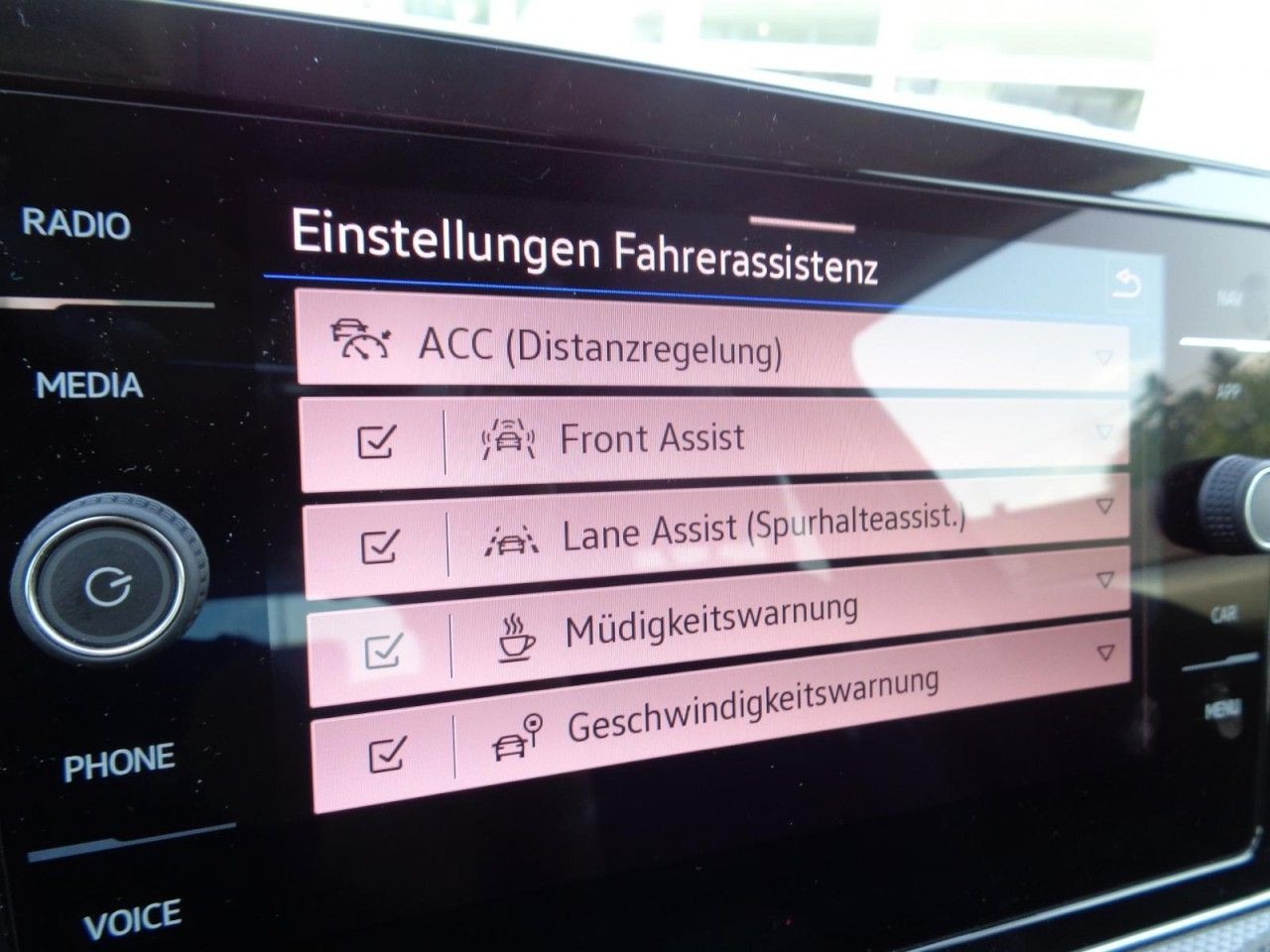 T-Cross 1,0 TSI Goal (Navi+LED+ACC+Sitzhzg.)