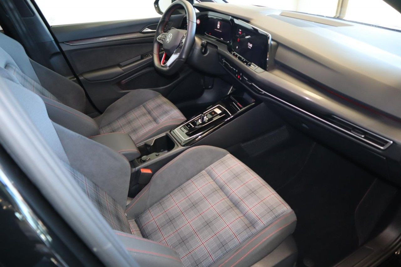 Golf VIII GTI 2,0 TSI DSG (AHK+LED+Navi)