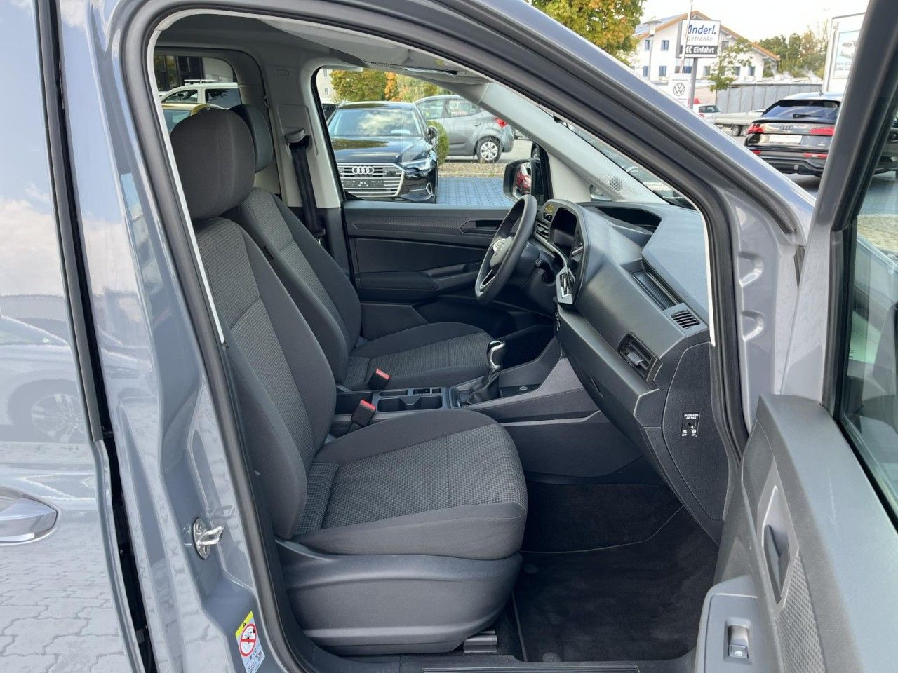 Caddy Maxi Life 2.0 TDI (7-Sitzer,RearView,PDC,Cockpit Pro)