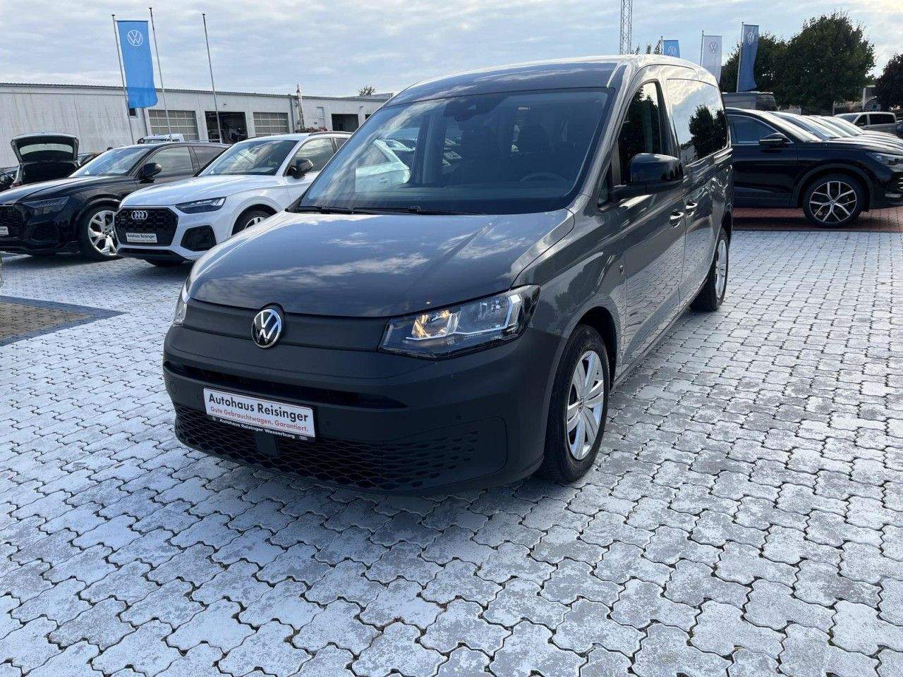 Caddy Maxi Life 2.0 TDI (7-Sitzer,RearView,PDC,Cockpit Pro)