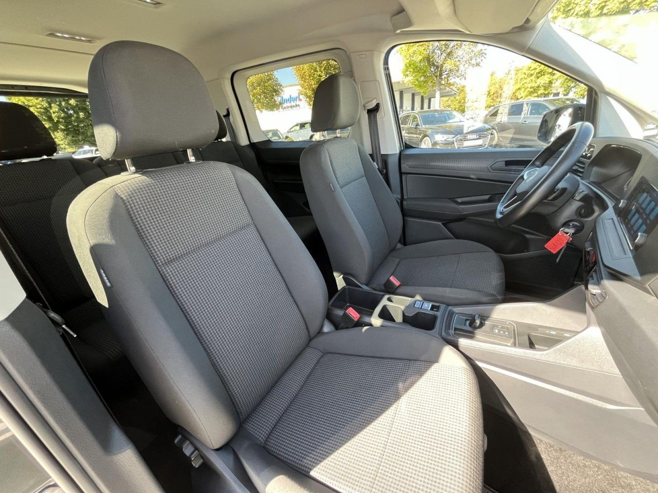 Caddy Maxi Life 2.0 TDI DSG (R-Kamera+FrontAssist)