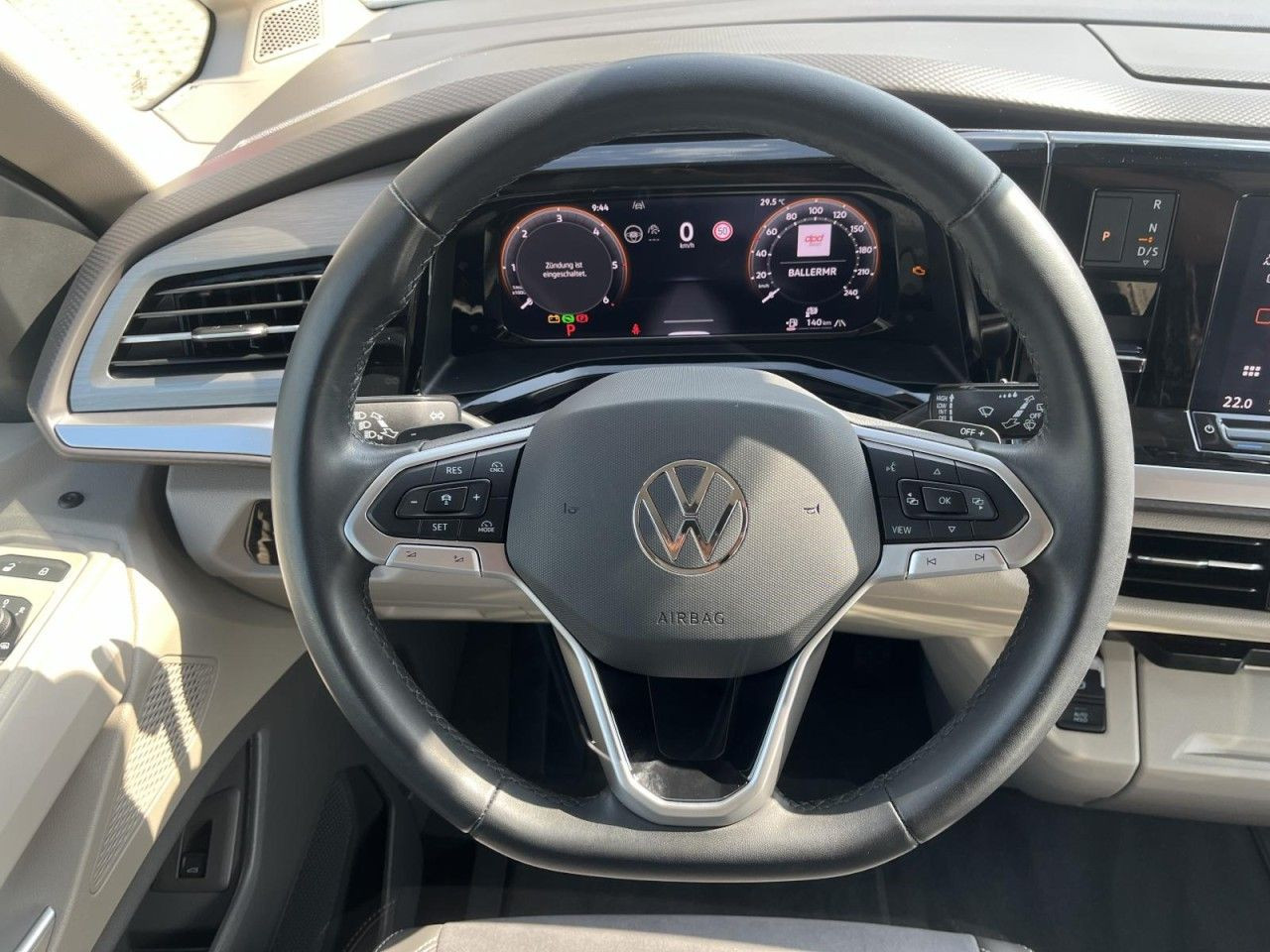 T7 Multivan 2,0 TDI DSG LÜ (IQ.Light+Navi+Standhzg.)