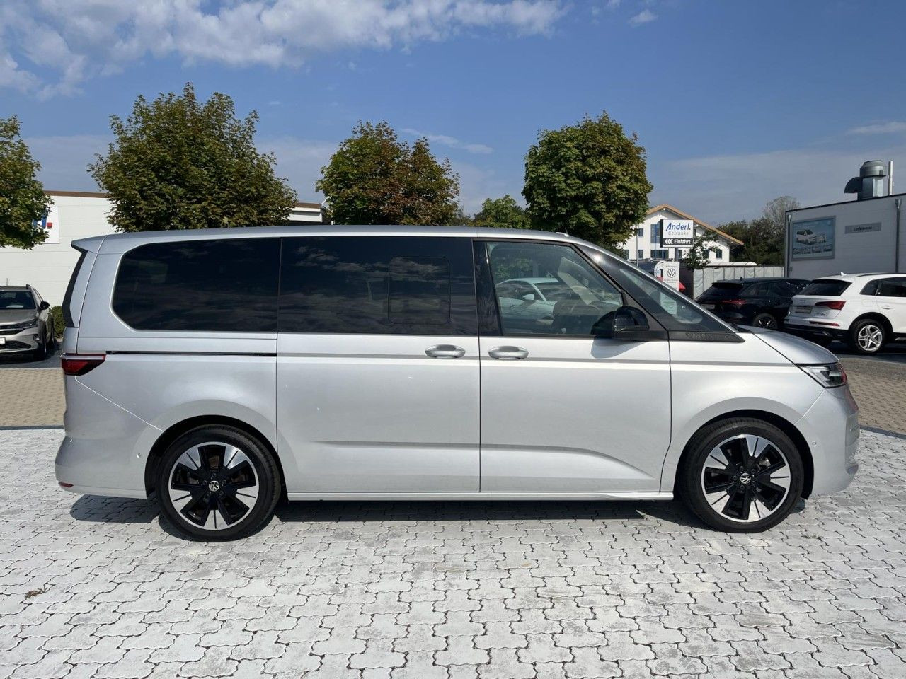 T7 Multivan 2,0 TDI DSG LÜ (IQ.Light+Navi+Standhzg.)