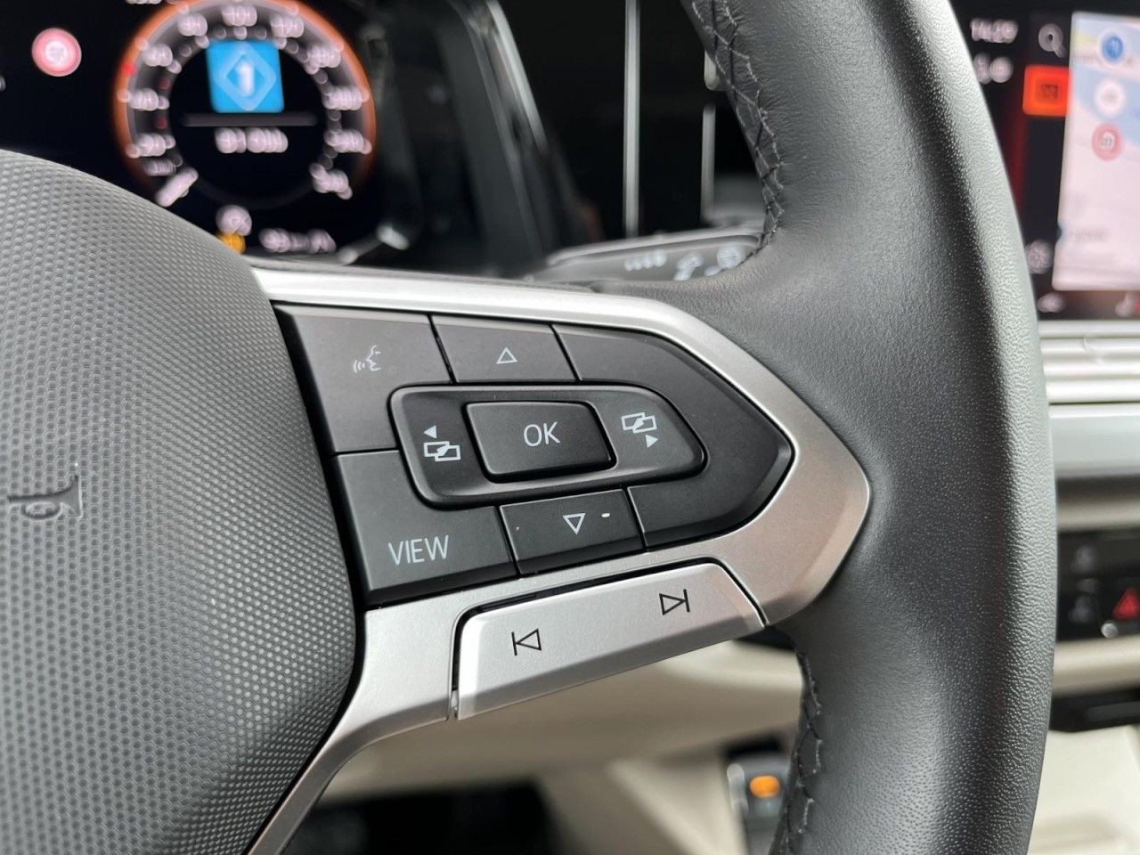 T7 Multivan 2,0 TDI DSG Life KÜ (IQLight+Navi+Standhzg.)