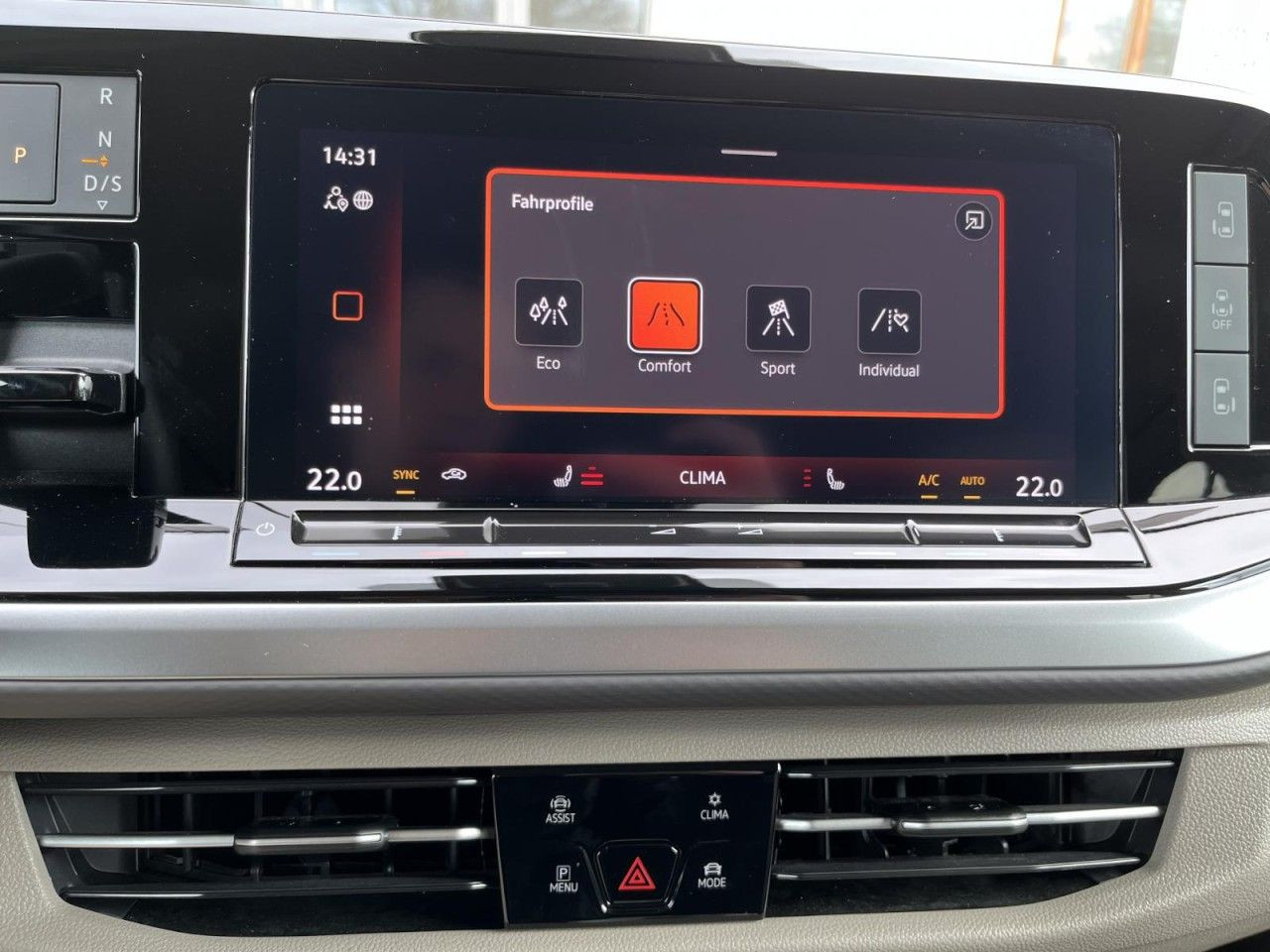 T7 Multivan 2,0 TDI DSG Life KÜ (IQLight+Navi+Standhzg.)