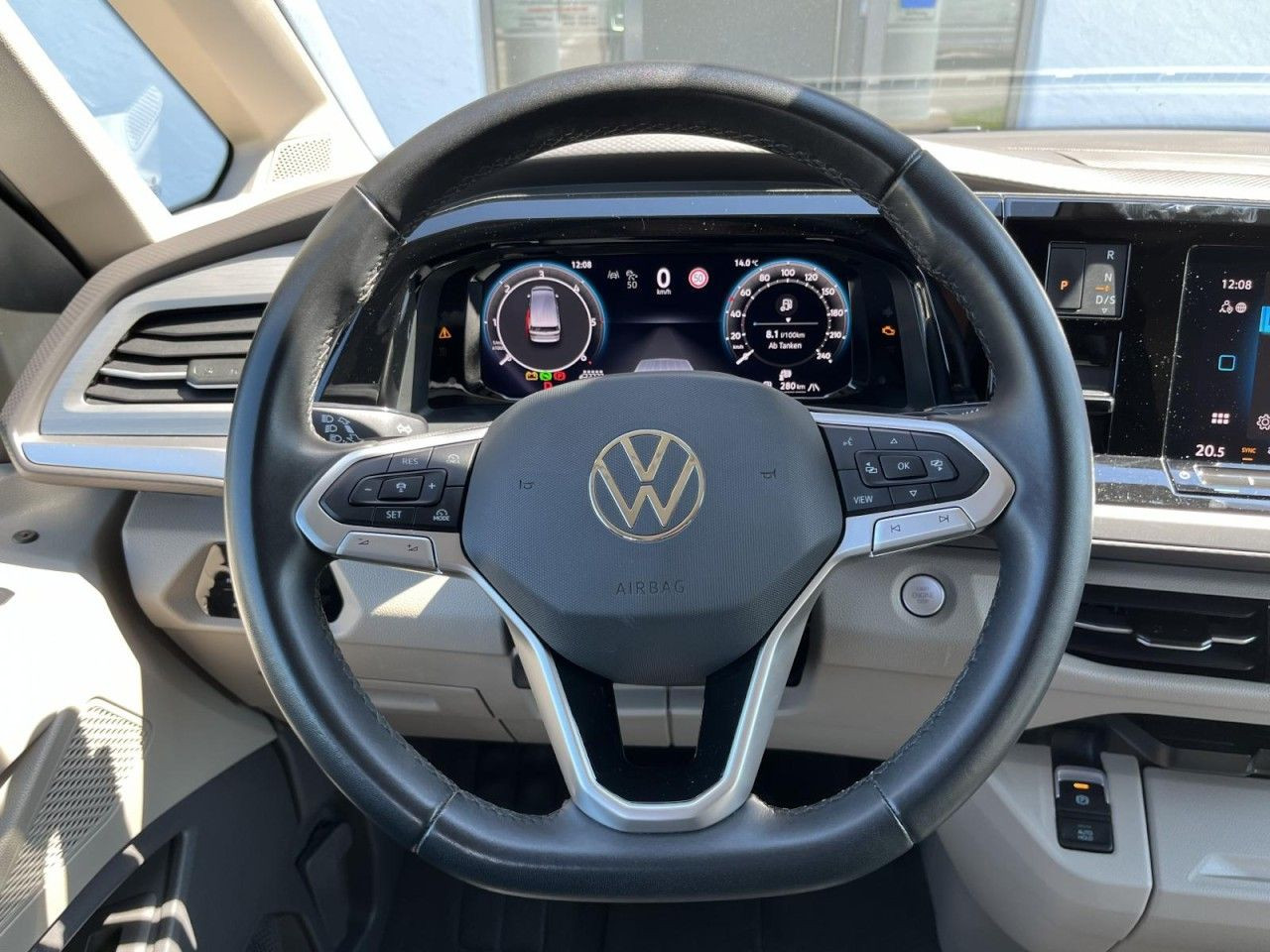 T7 Multivan 2,0 TDI DSG Life KÜ (LED+Navi+Standhzg.+AHK)