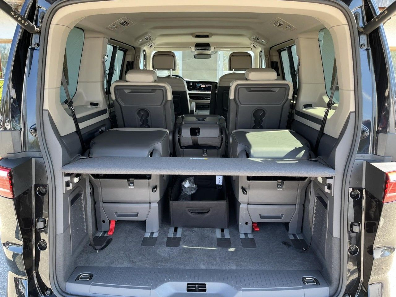 T7 Multivan 2,0 TDI DSG Life KÜ (LED+Navi+Standhzg.+AHK)