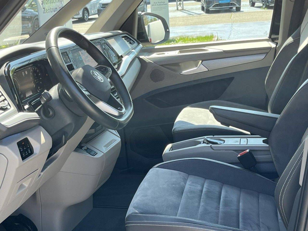 T7 Multivan 2,0 TDI DSG Life KÜ (LED+Navi+Standhzg.+AHK)
