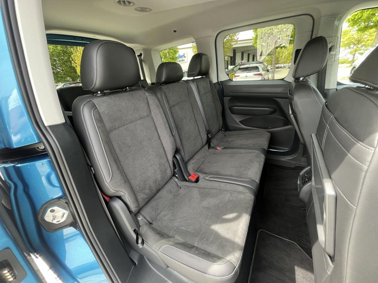 Caddy 7- Sitzer Style 1,5 TSI (LED+AHK+RearView+Standh.)