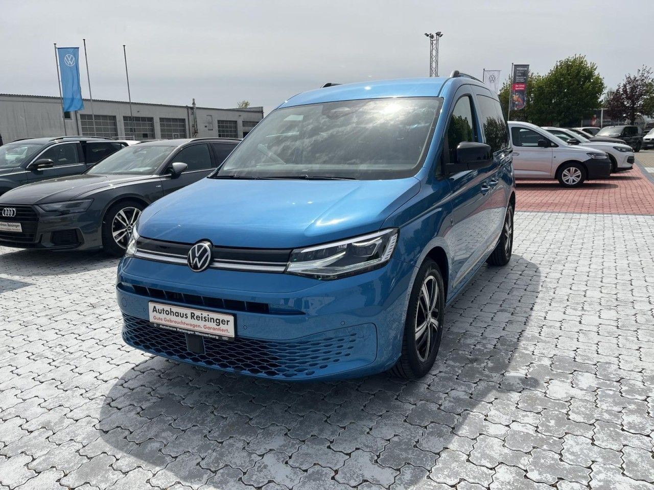 Caddy 7- Sitzer Style 1,5 TSI (LED+AHK+RearView+Standh.)