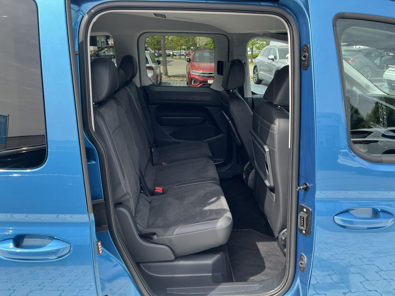 Caddy 7- Sitzer Style 1,5 TSI (LED+AHK+RearView+Standh.)