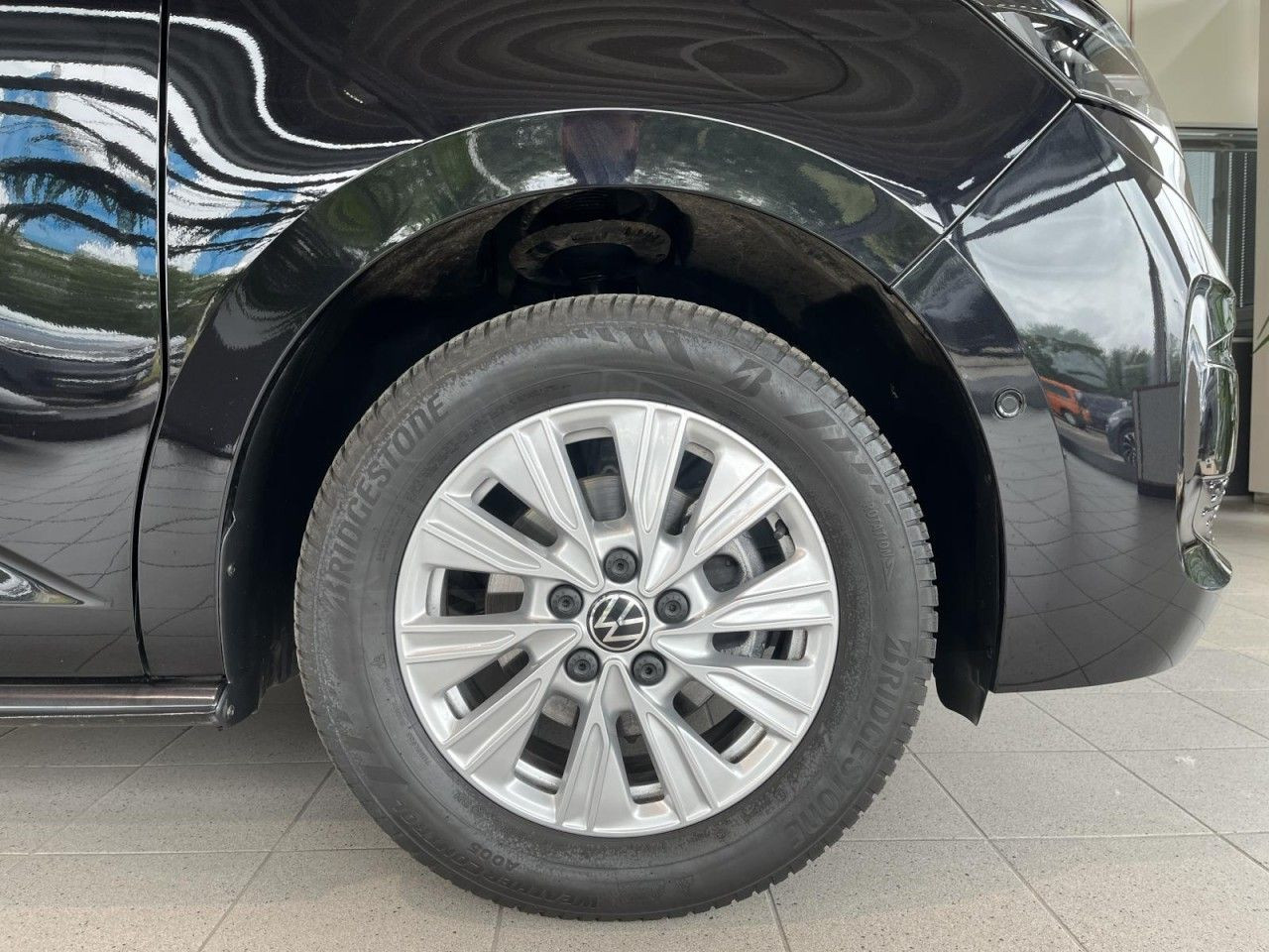 T7 Multivan Life 2.0 TDI DSG KÜ (LED+NAVI+AHK+RearView+APP+ACC)
