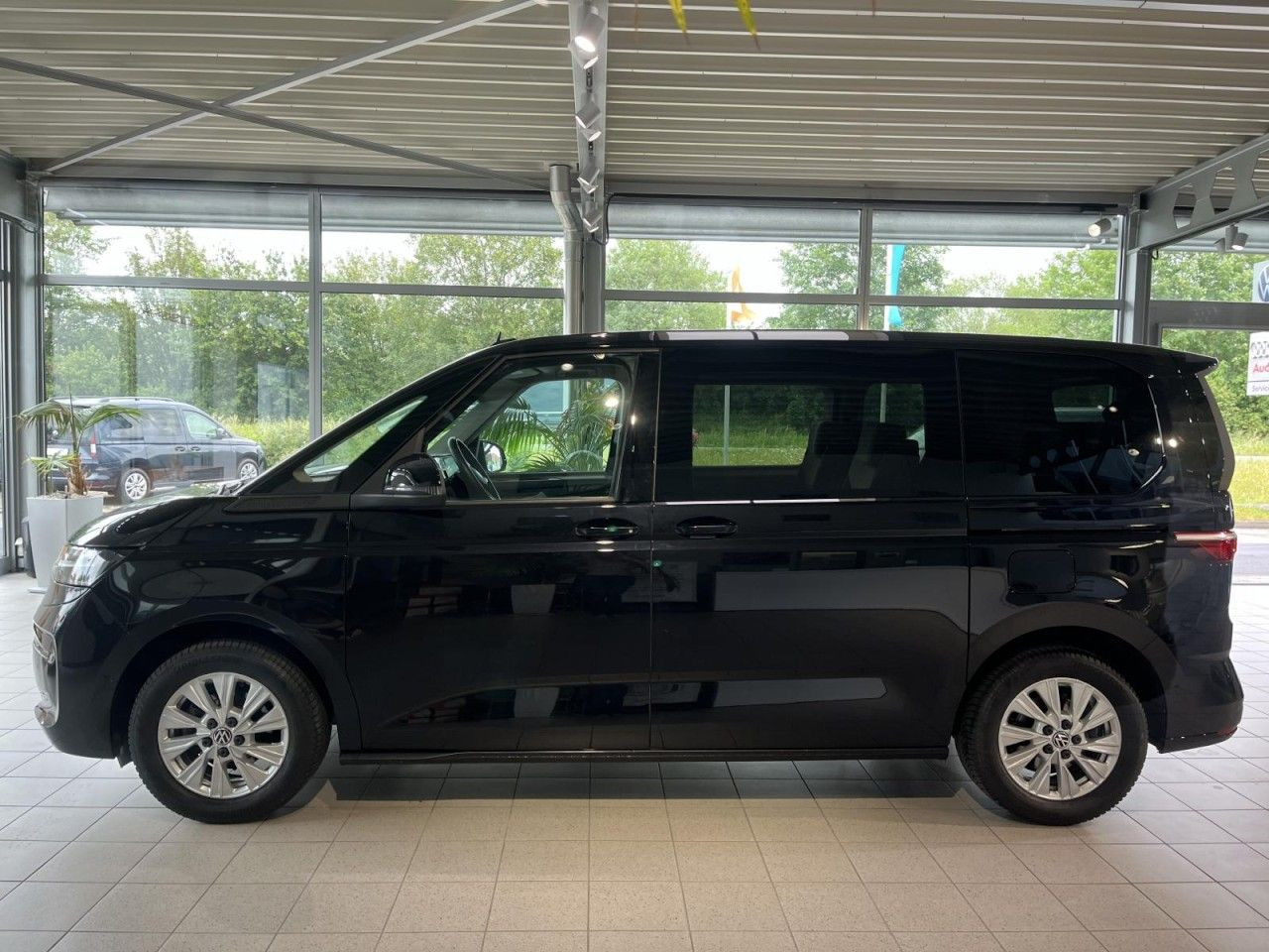 T7 Multivan Life 2.0 TDI DSG KÜ (LED+NAVI+AHK+RearView+APP+ACC)