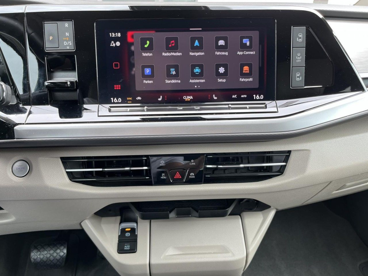 T7 Multivan 2,0 TDI DSG Life KÜ (IQ.Light+AHK+Standhzg.)