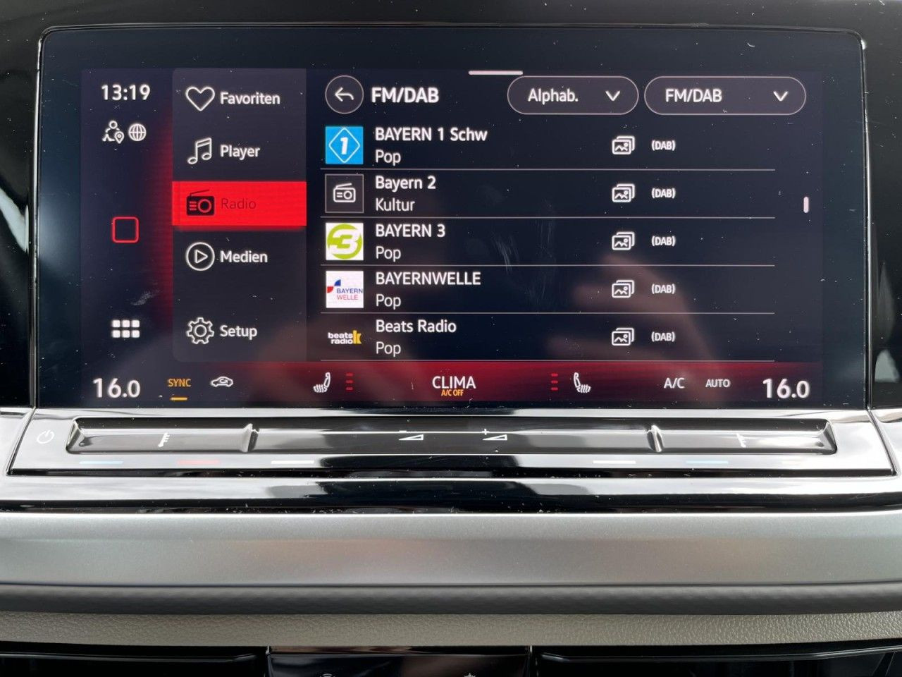 T7 Multivan 2,0 TDI DSG Life KÜ (IQ.Light+AHK+Standhzg.)