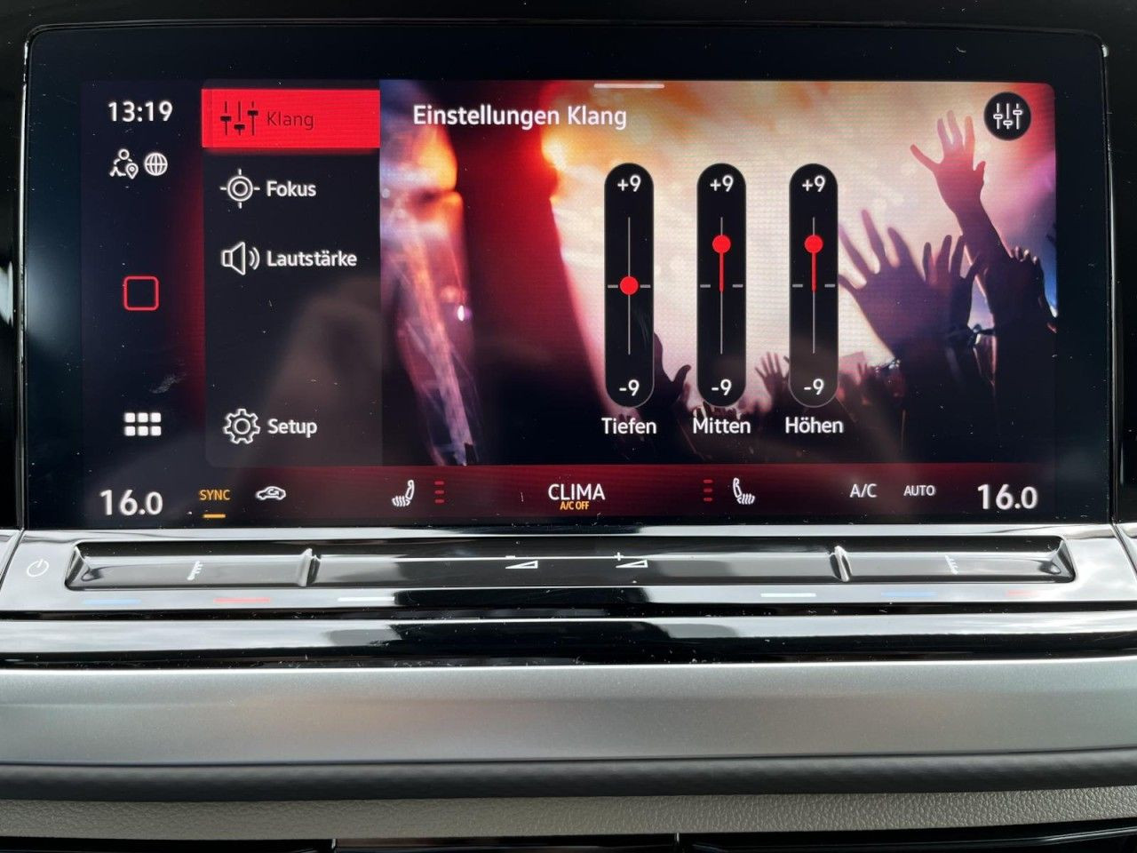 T7 Multivan 2,0 TDI DSG Life KÜ (IQ.Light+AHK+Standhzg.)