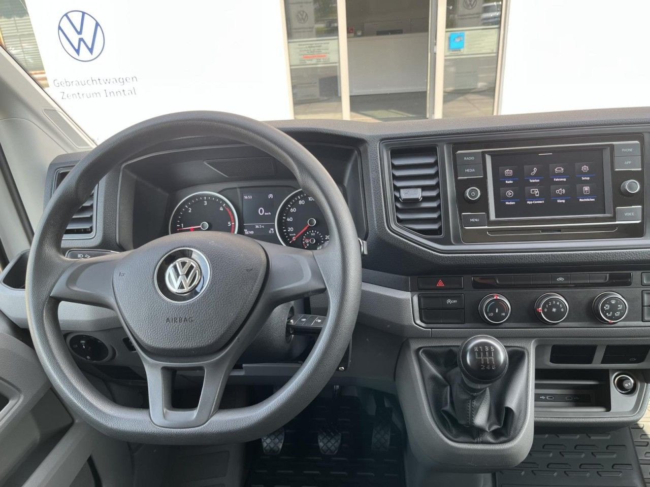 Crafter 35 EK MR Kofferaufbau Spier LBW 2,0 TDI (RearView)