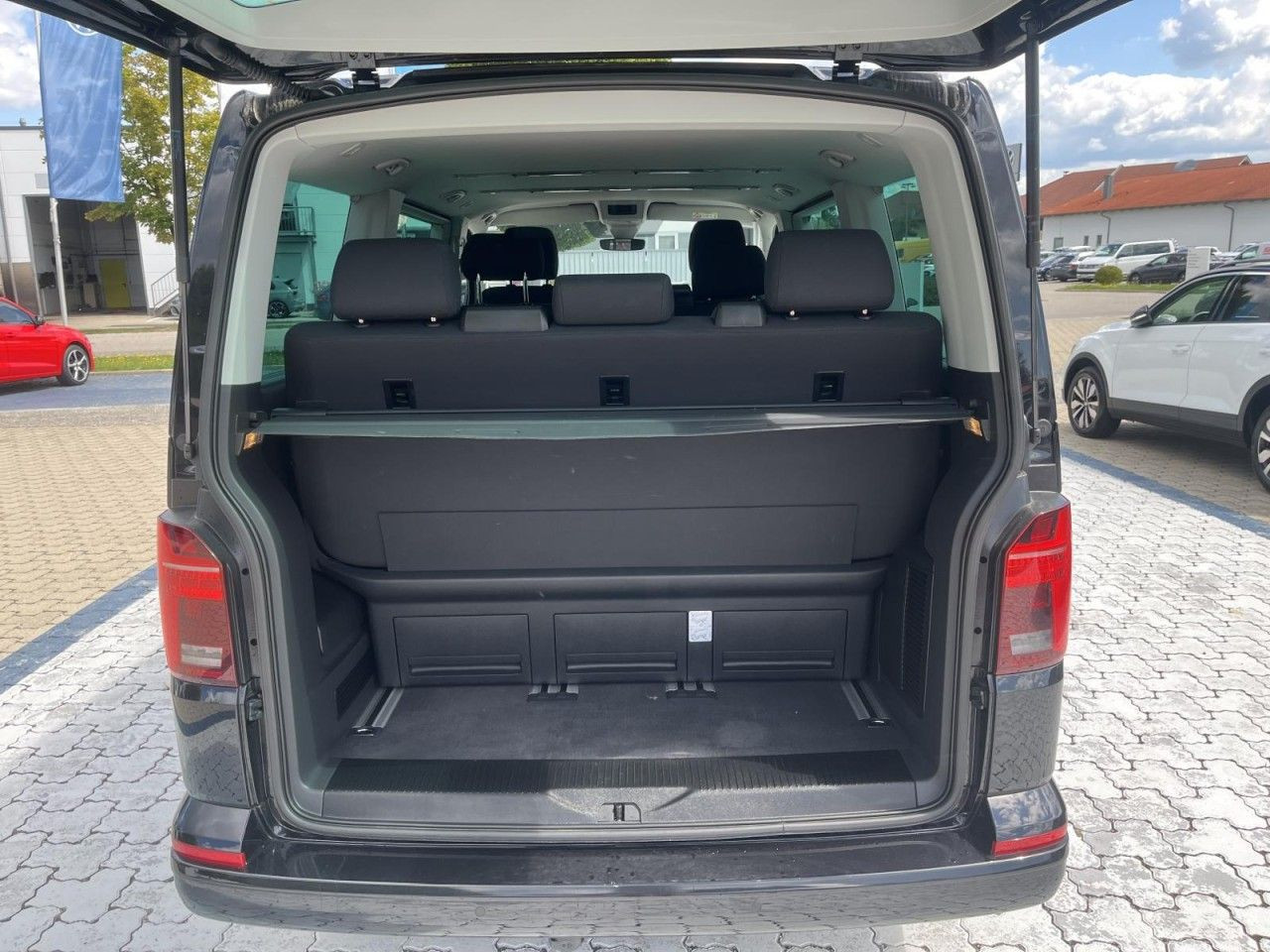 T6.1 Multivan Comfortline 2,0 TDI DSG 4Motion (LED+Navi+Standhzg)