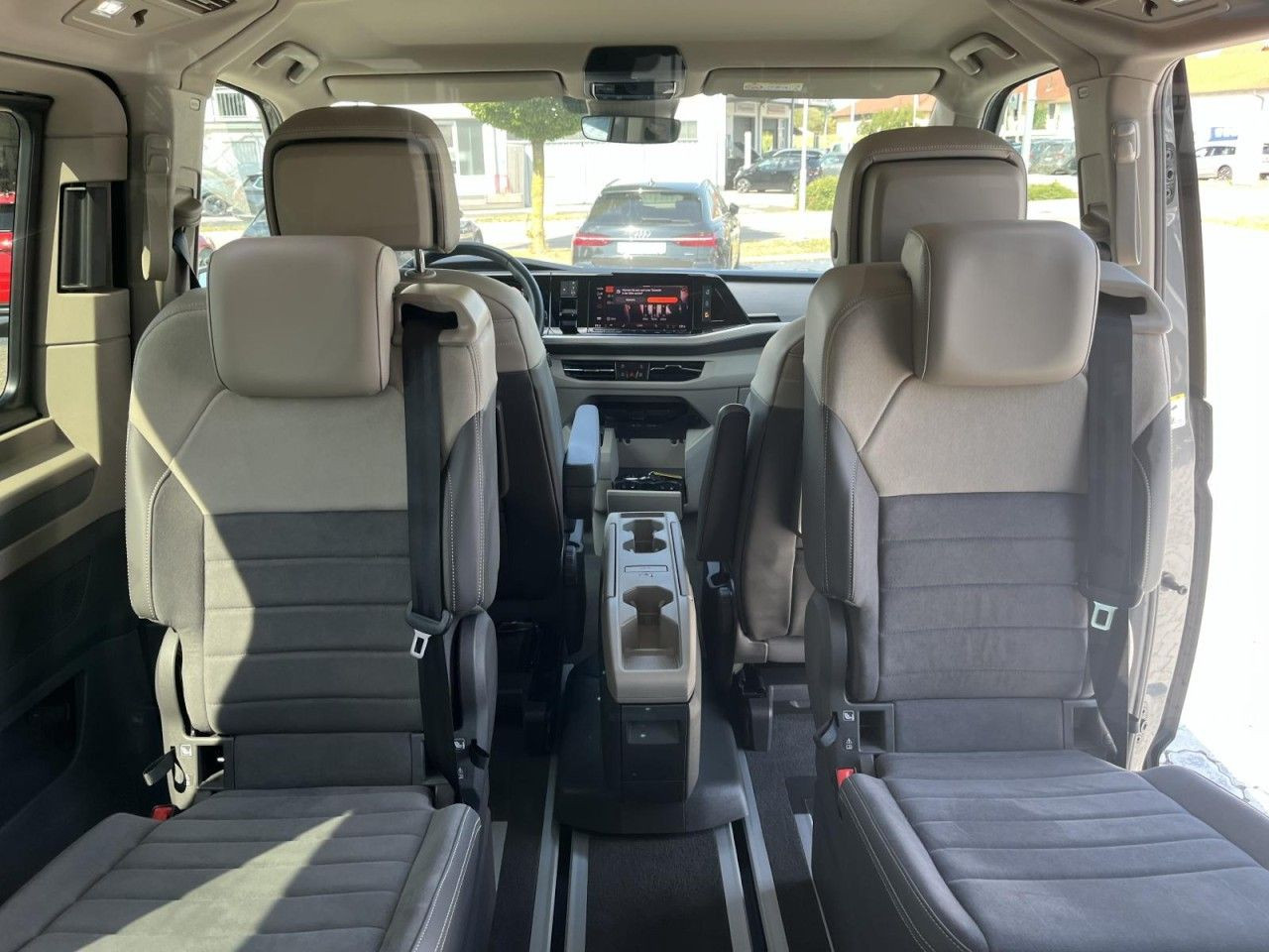 T7 Multivan 2,0 TDI DSG Life LÜ (IQLight+Standhzg.+AHK)