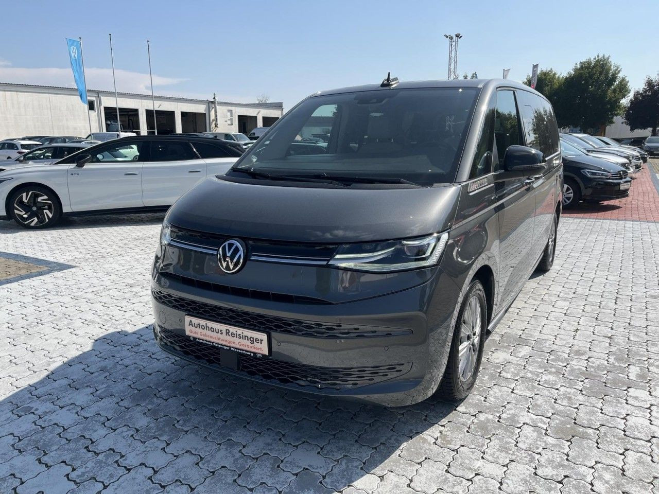 T7 Multivan 2,0 TDI DSG Life LÜ (IQLight+Standhzg.+AHK)