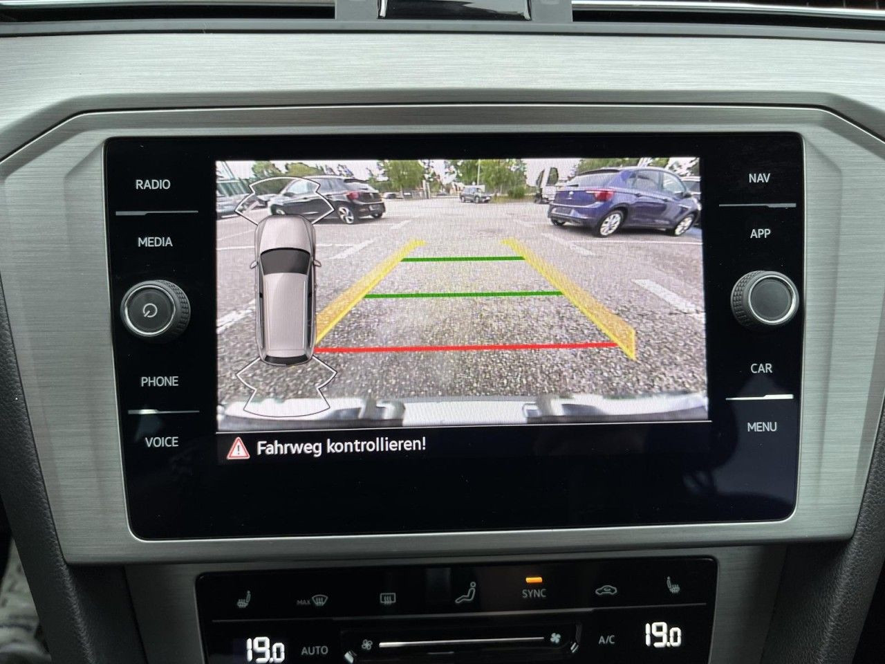 Passat Variant 2,0 TDI DSG (LED+AHK+ACC)