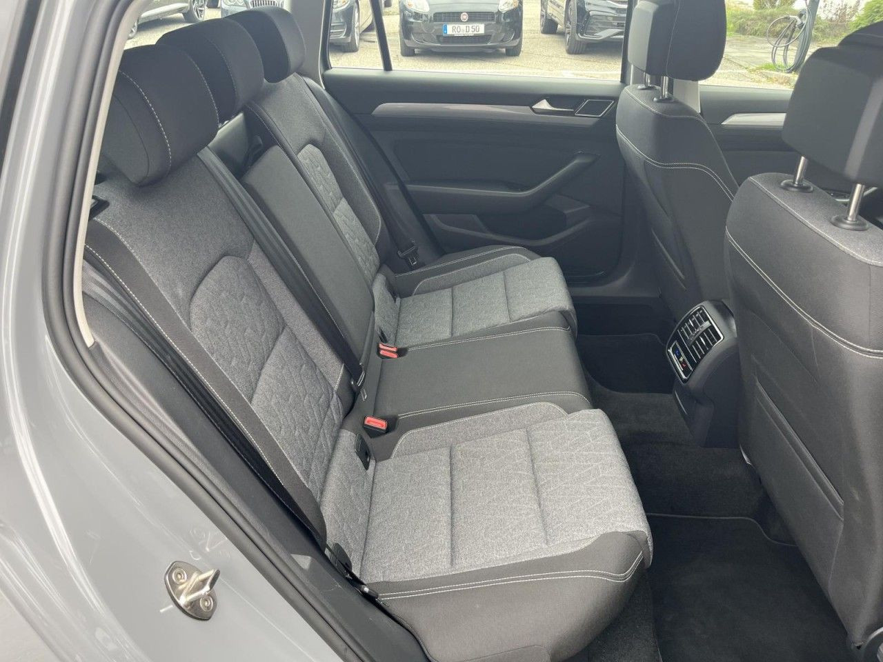 Passat Variant 2,0 TDI Business (LED+Navi+RearView)