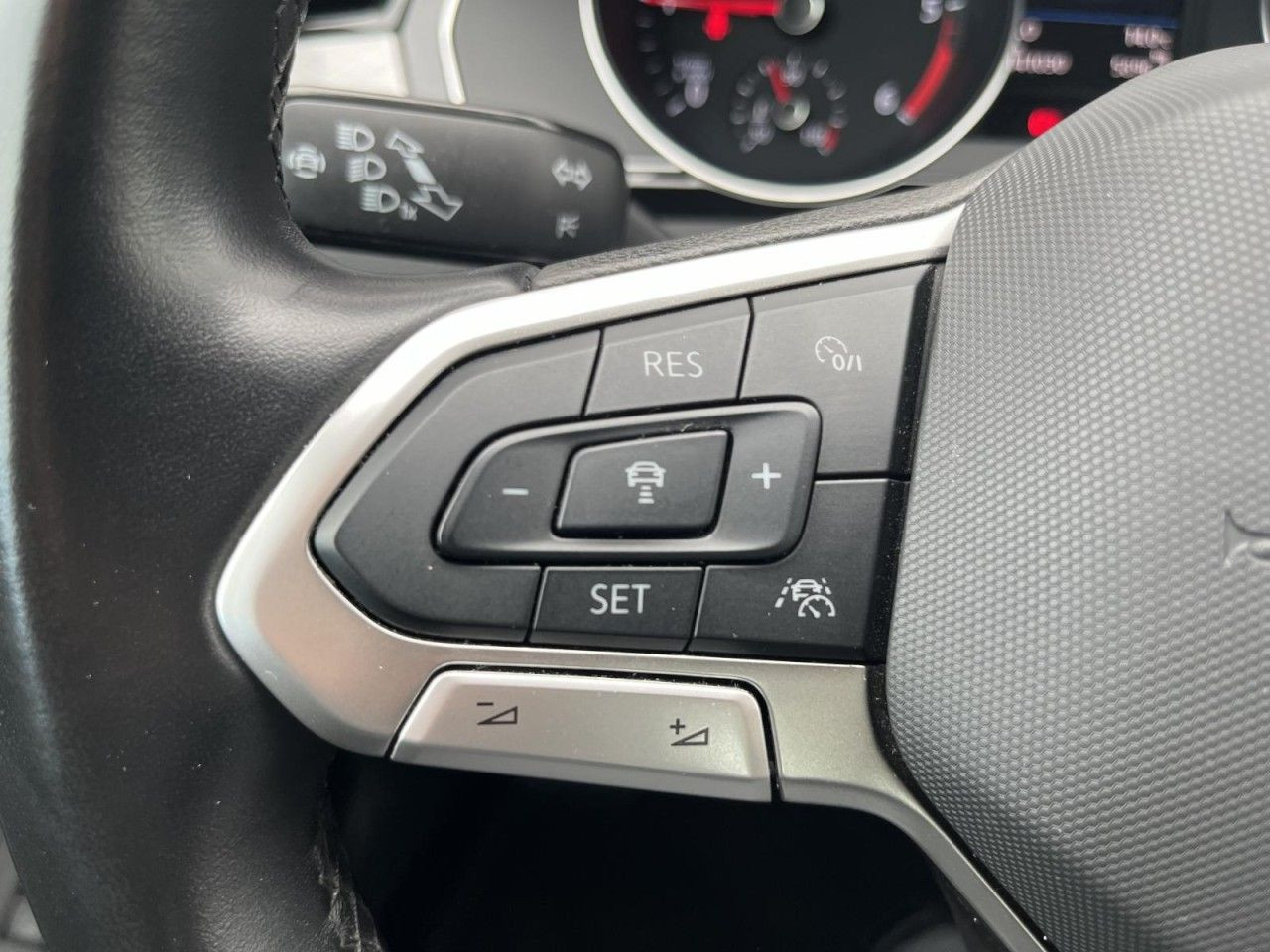 Passat Variant 2,0 TDI Business (LED+Navi+RearView)