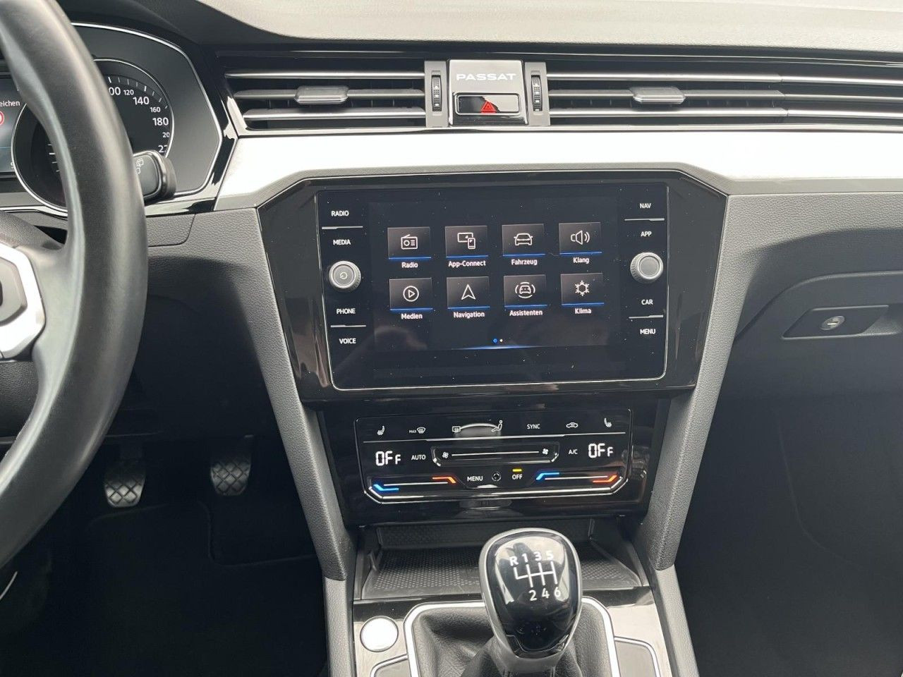 Passat Variant 2,0 TDI Business (LED+Navi+RearView)