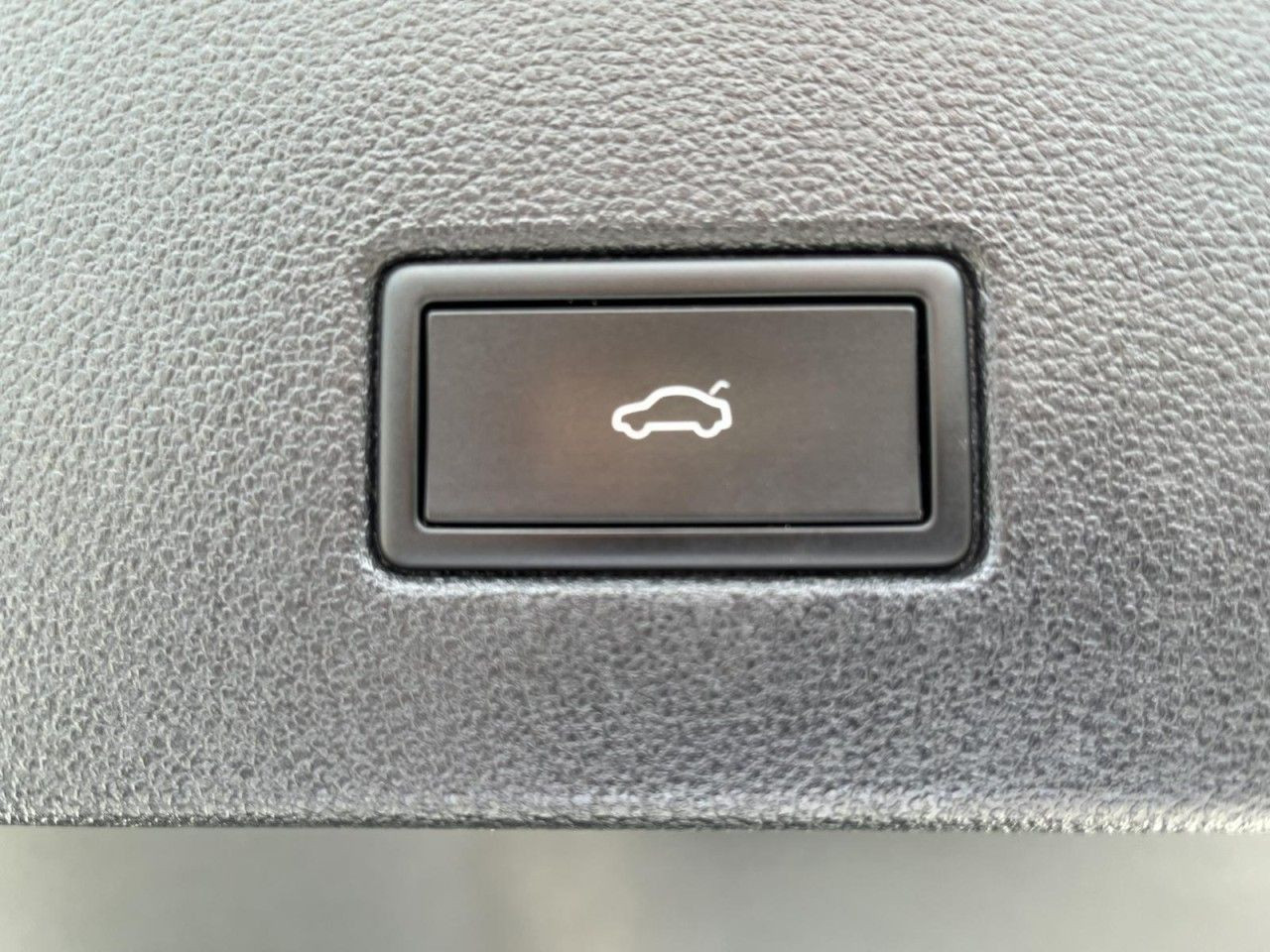 T-Roc 1,5 TSI Style (IQ.Light+Navi+Keyless)