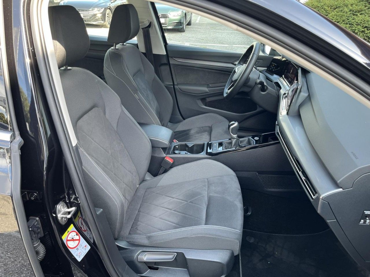 Golf VIII 1,5 TSI Style (AHK+Head-up+Navi)