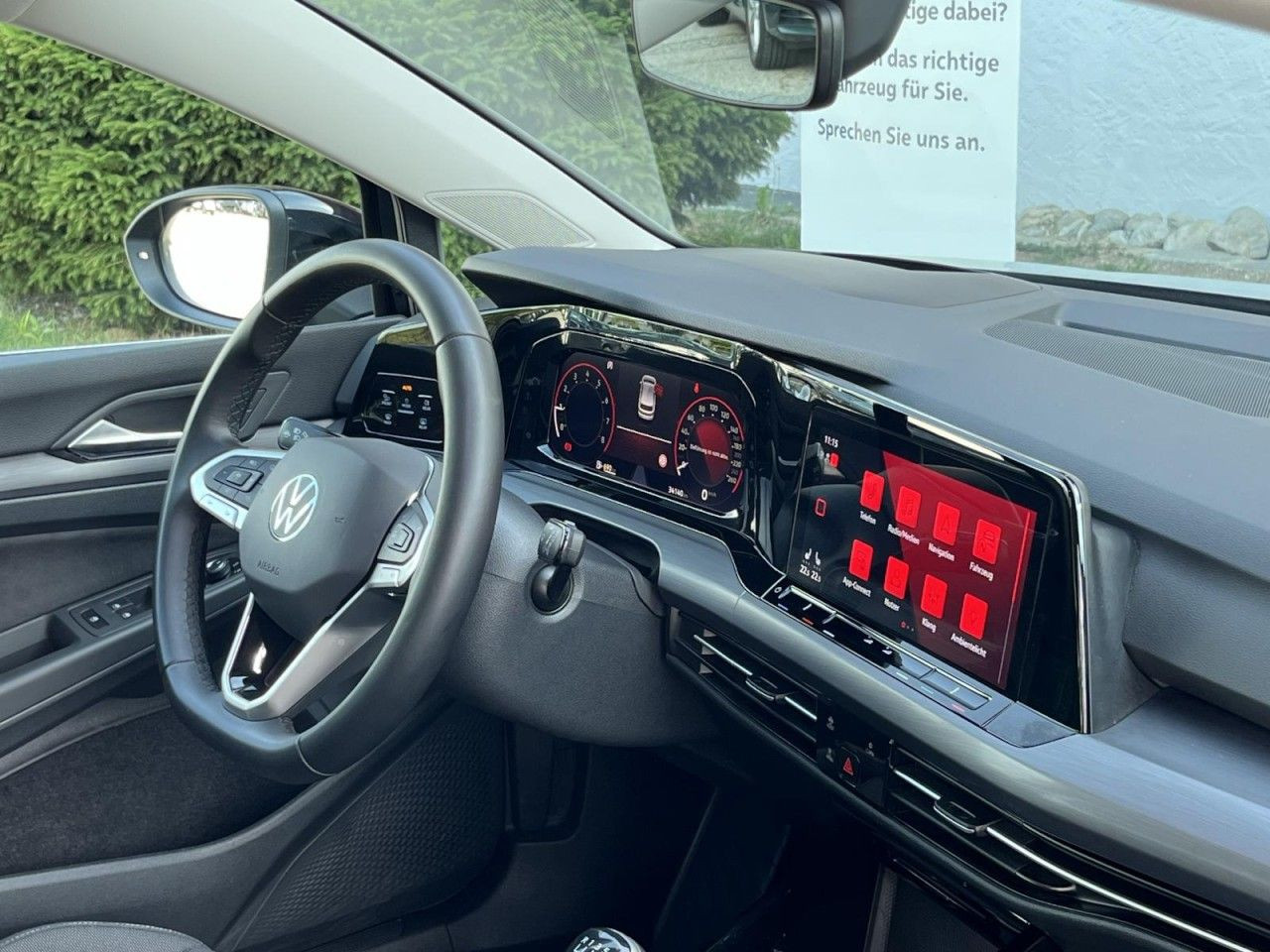 Golf VIII 1,5 TSI Style (AHK+Head-up+Navi)