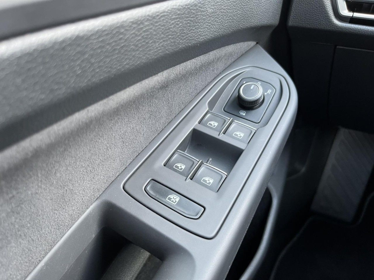 Golf VIII 1,5 TSI Style (AHK+Head-up+Navi)