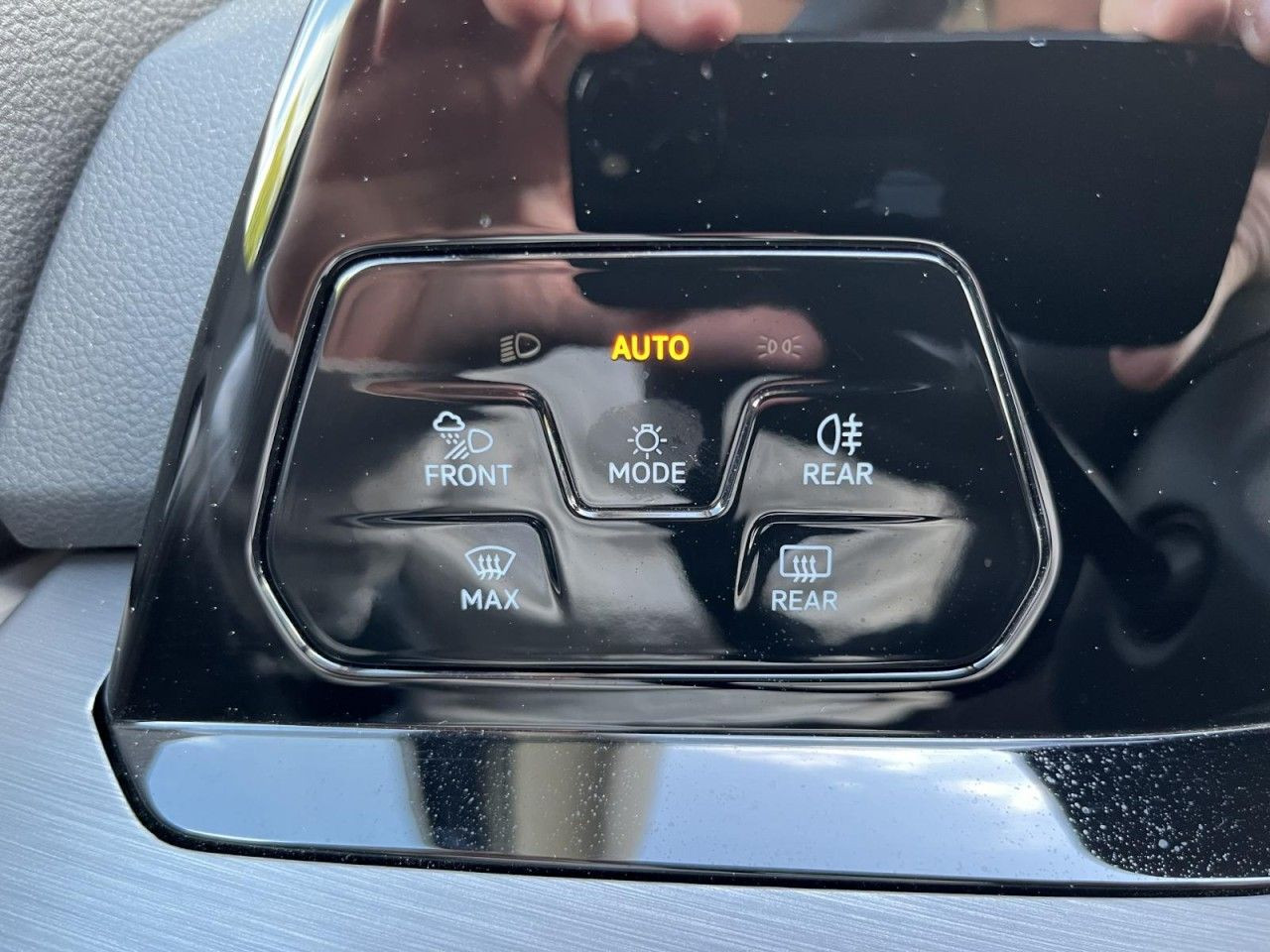 Golf VIII 1,5 TSI Style (AHK+Head-up+Navi)