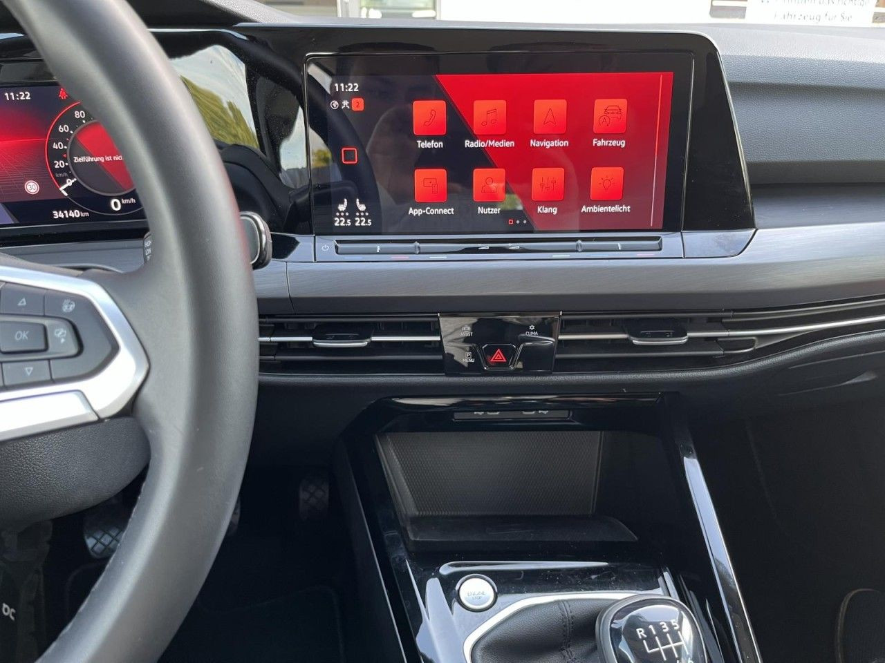 Golf VIII 1,5 TSI Style (AHK+Head-up+Navi)
