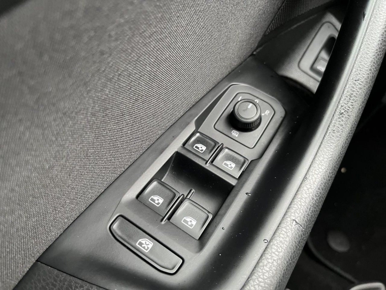 Passat Variant 2,0 TDI DSG Business (LED+Sitzhzg.+ ACC)