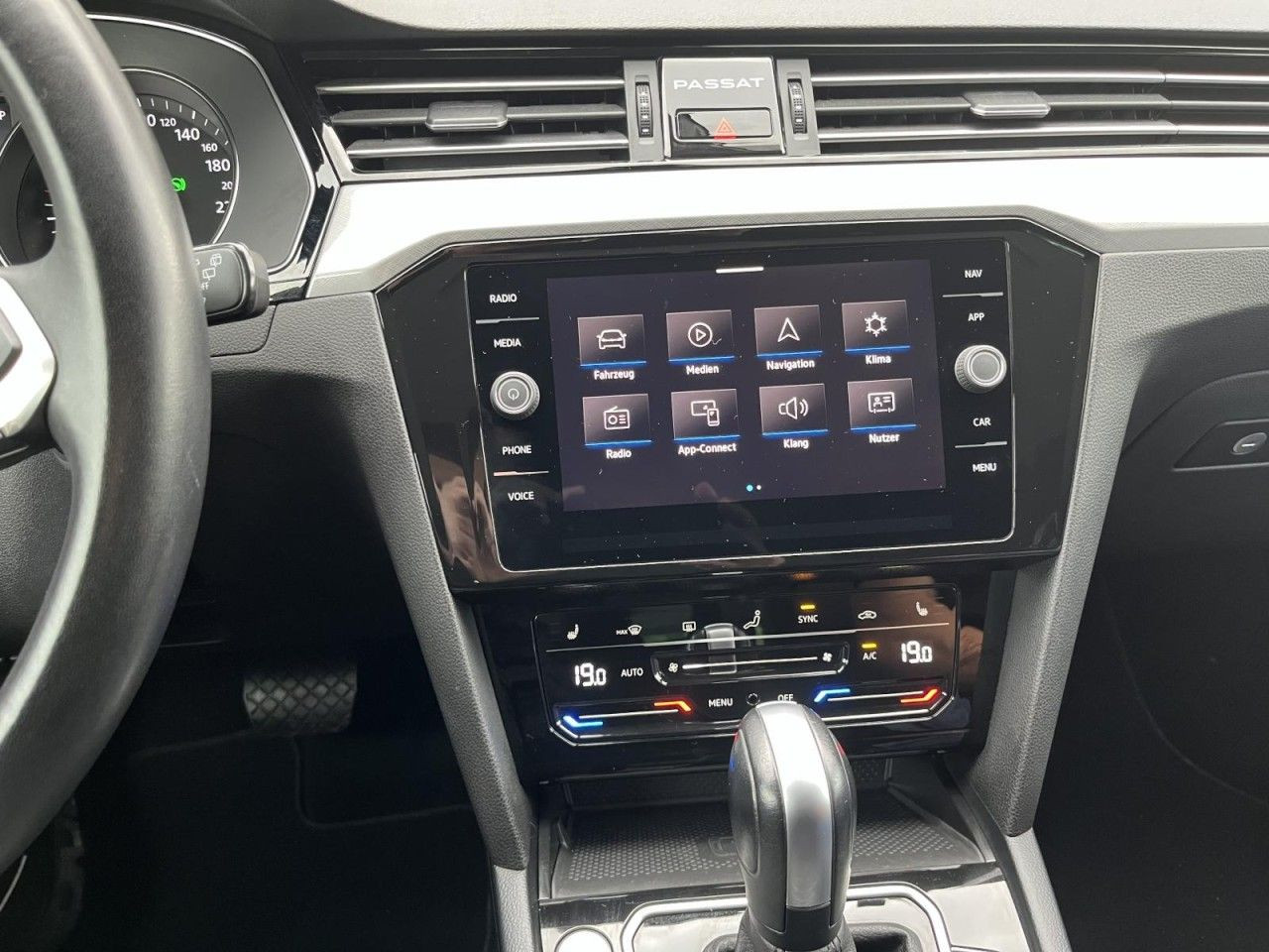 Passat Variant 2,0 TDI DSG Business (LED+Sitzhzg.+ ACC)