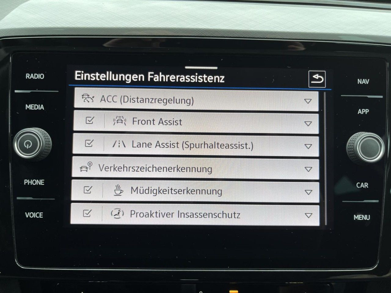 Passat Variant 2,0 TDI DSG Business (LED+Sitzhzg.+ ACC)