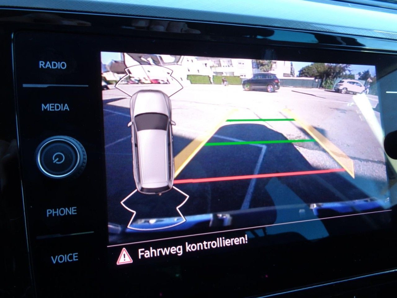 Passat Variant 1,5 TSI DSG Business (LED+Sitzhzg.+ACC)