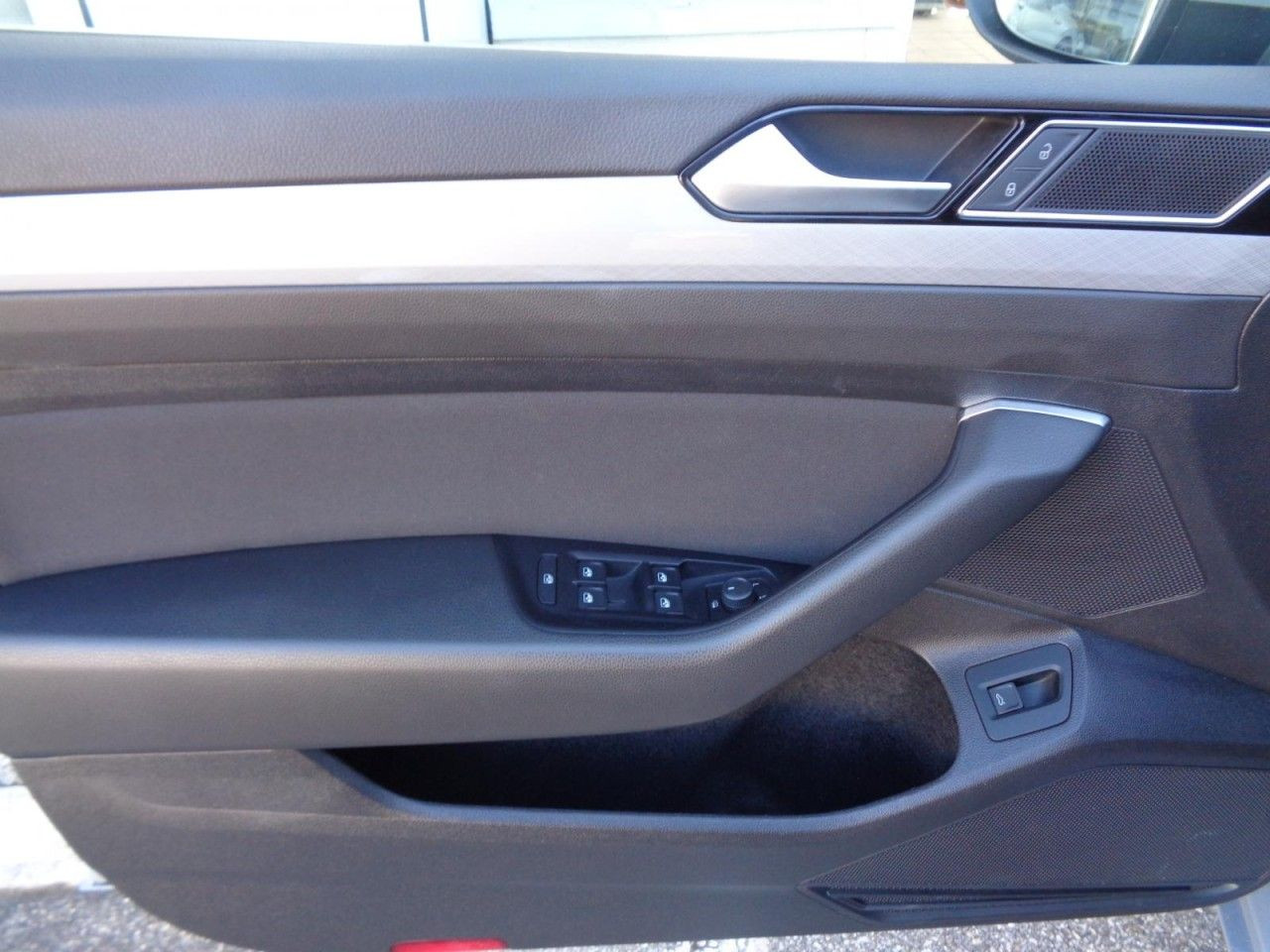 Passat Variant 1,5 TSI DSG Business (LED+Sitzhzg.+ACC)