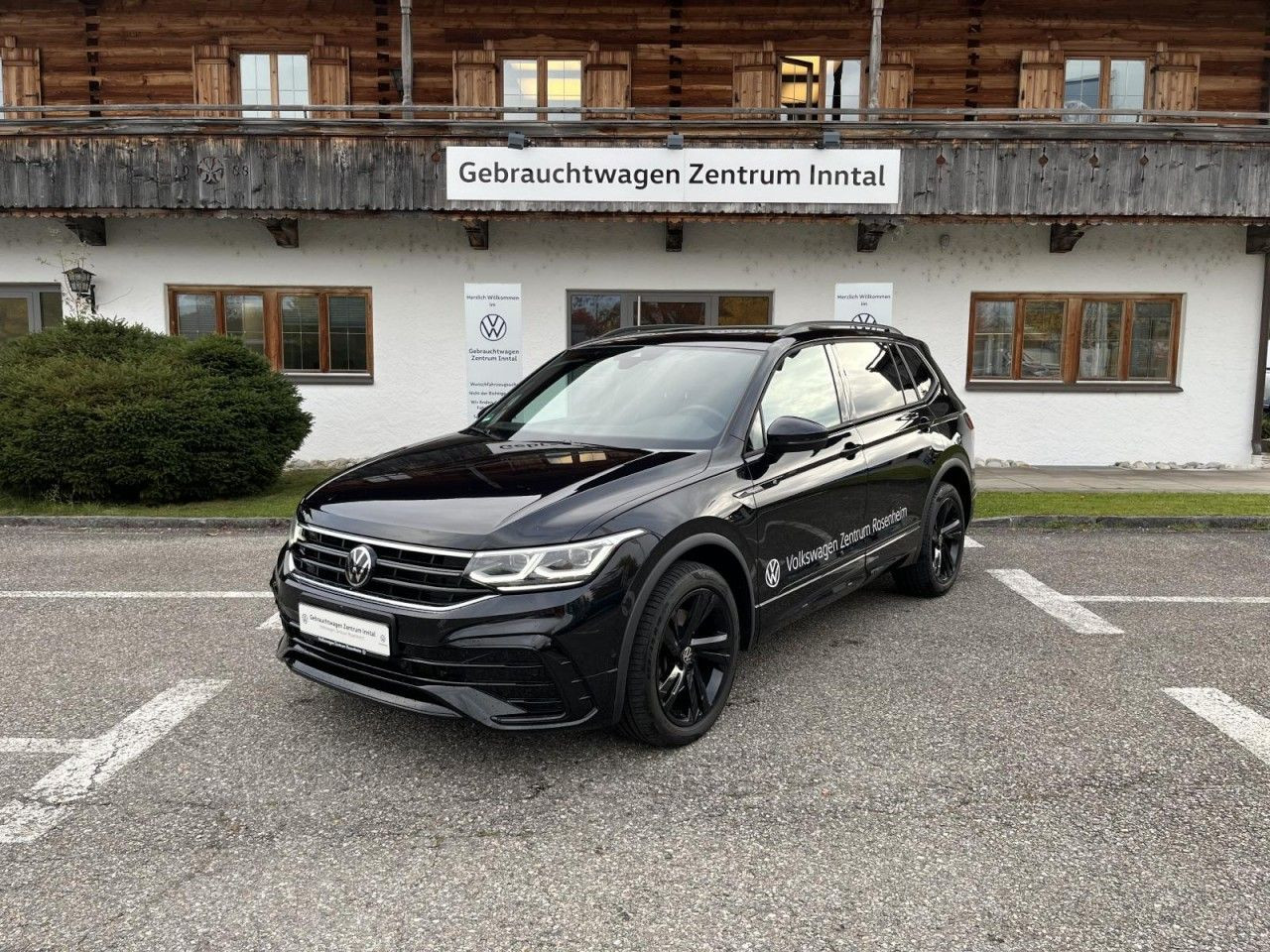 Tiguan Allspace 2,0 TDI DSG 4Motion R-Line BlackStyle (AHK+Navi+Pano)
