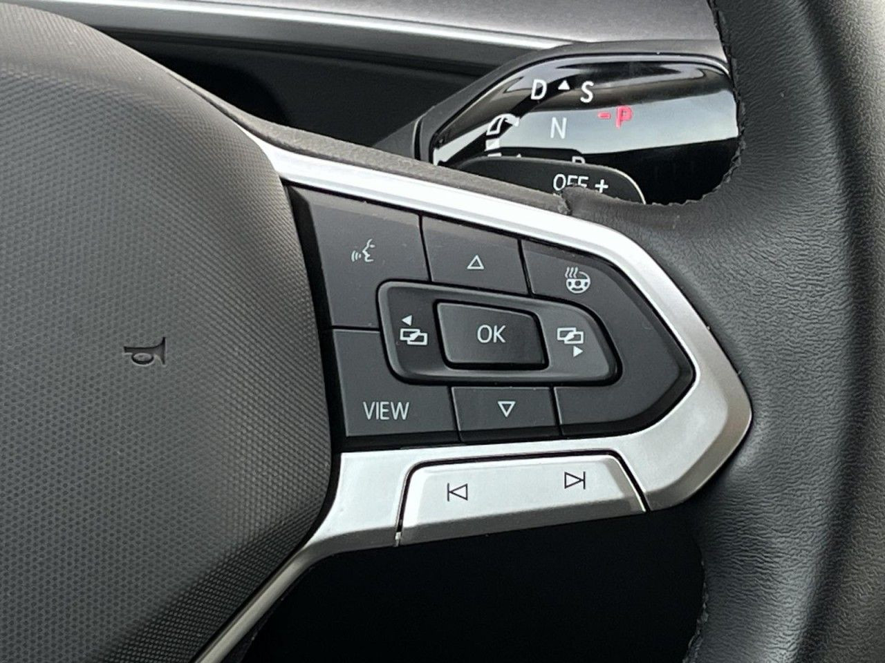 Tayron 2,0 TDI DSG Life 4Motion 7-Sitze (AHK+IQLight+RearView)
