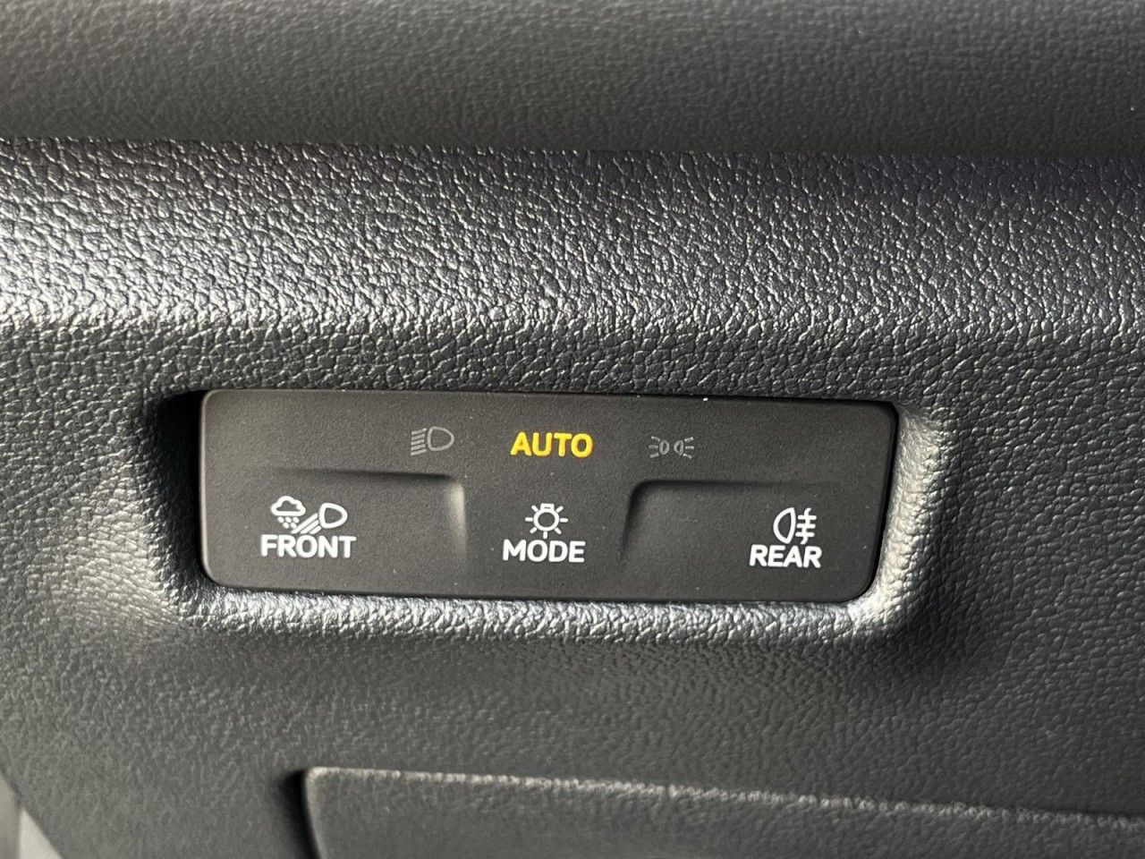 Tayron 2,0 TDI DSG Life 4Motion 7-Sitze (AHK+IQLight+RearView)