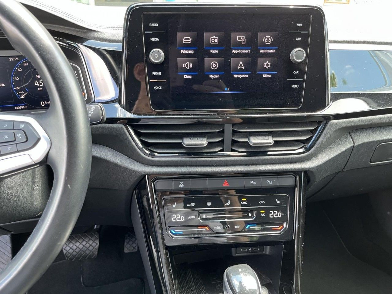 T-Roc 1,5 TSI DSG Black Style (RearView+LED+AppConnect)