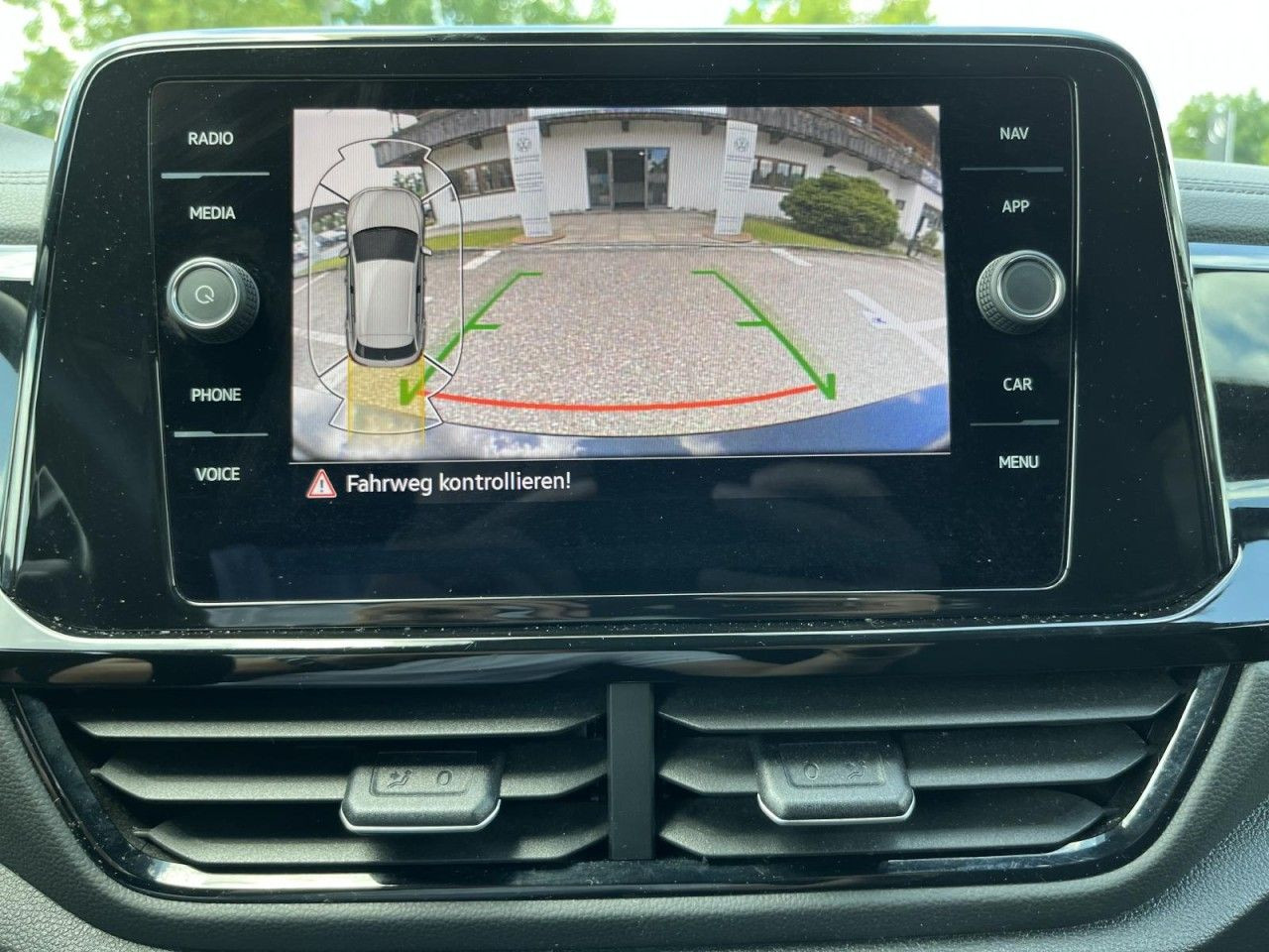 T-Roc 1,5 TSI DSG Black Style (RearView+LED+AppConnect)