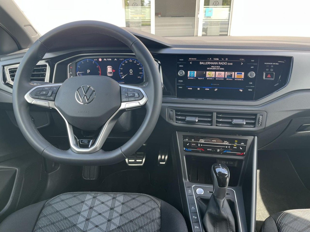 Taigo 1,5 TSI DSG R-Line (IQ.Light+Sitzhzg.+Navi)