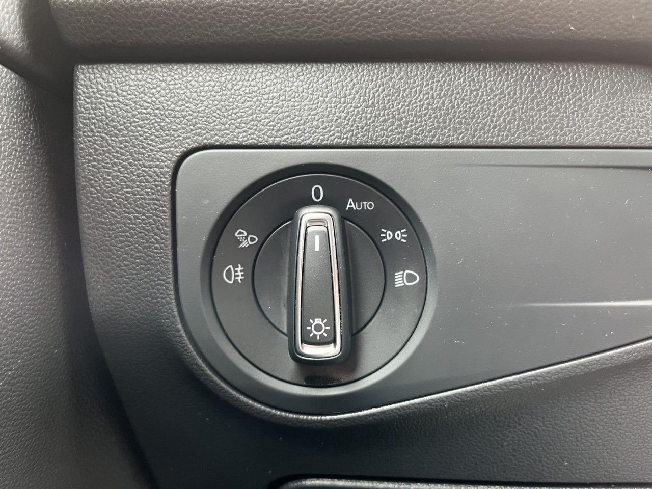Tiguan Allspace 2,0 TDI DSG 4Motion R-Line BlackStyle (AHK+RearView)