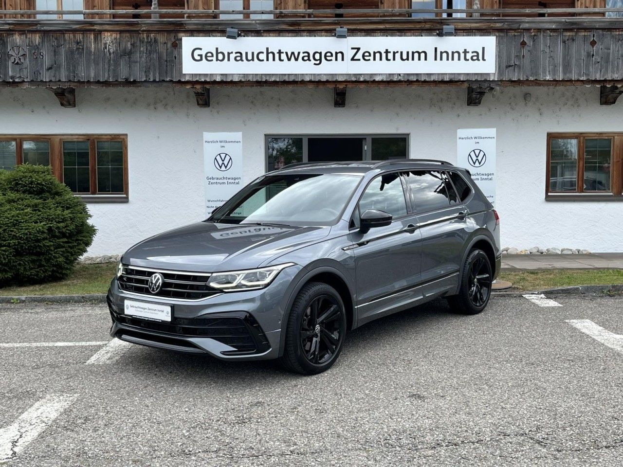 Tiguan Allspace 2,0 TDI DSG 4Motion R-Line BlackStyle (AHK+RearView)