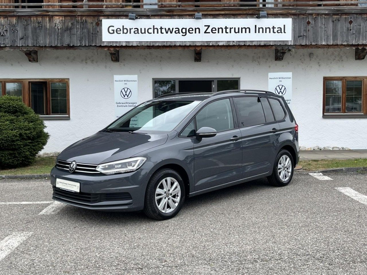 Touran 7-Sitzer 2,0 TDI DSG Comfortline (AHK+RearView)