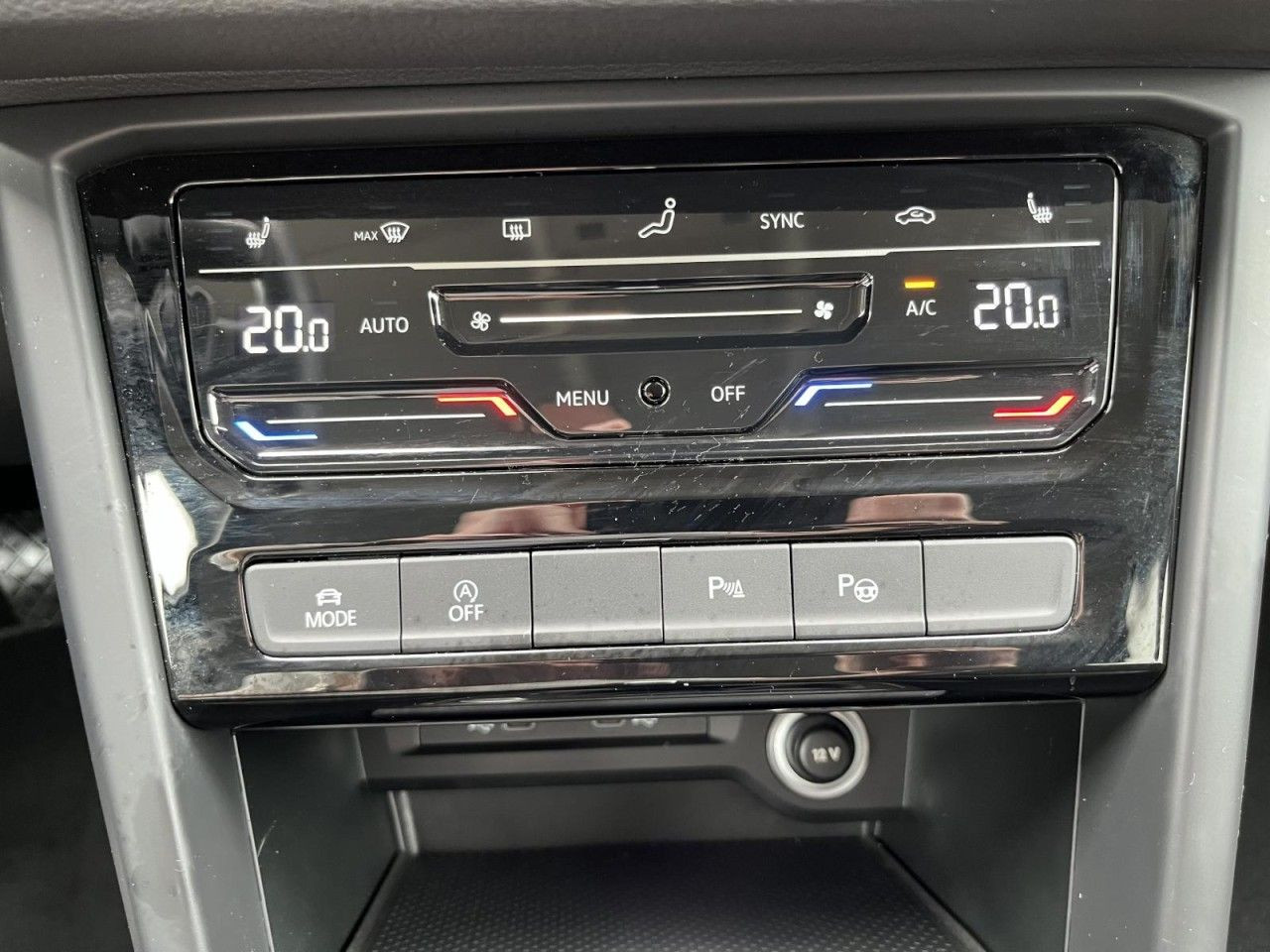 Touran 7-Sitzer 2,0 TDI DSG Comfortline (AHK+RearView)