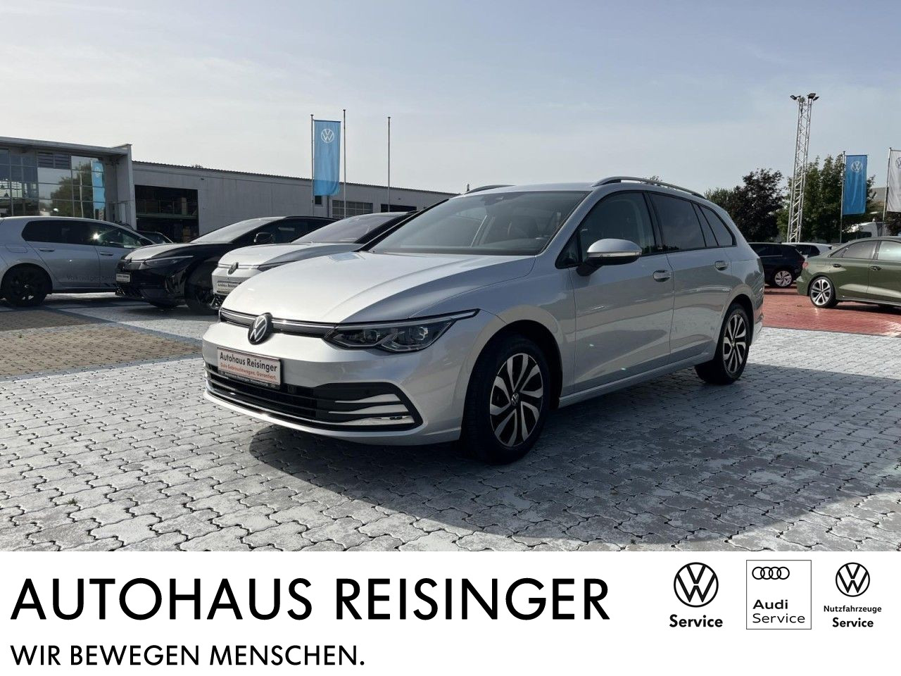 Golf VIII Variant 1.5 eTSI Active DSG (LEDPlus, NAVI,APP,SH)